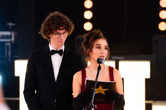 Studniówka IV Liceum Ogólnokształcącego im. dr. Tytusa Chałubińskiego w Radomiu (zdjęcia)