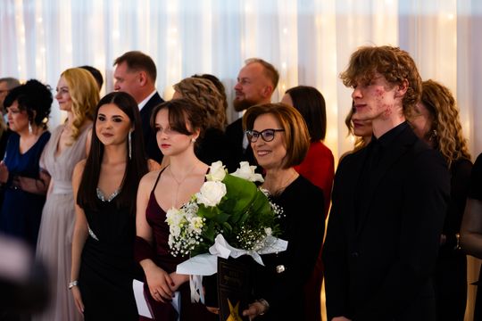 Studniówka IV Liceum Ogólnokształcącego im. dr. Tytusa Chałubińskiego w Radomiu (zdjęcia)