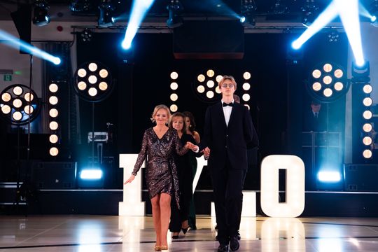 Studniówka IV Liceum Ogólnokształcącego im. dr. Tytusa Chałubińskiego w Radomiu (zdjęcia)