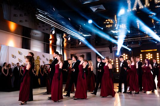 Studniówka IV Liceum Ogólnokształcącego im. dr. Tytusa Chałubińskiego w Radomiu (zdjęcia)