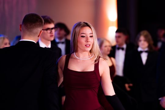 Studniówka IV Liceum Ogólnokształcącego im. dr. Tytusa Chałubińskiego w Radomiu (zdjęcia)