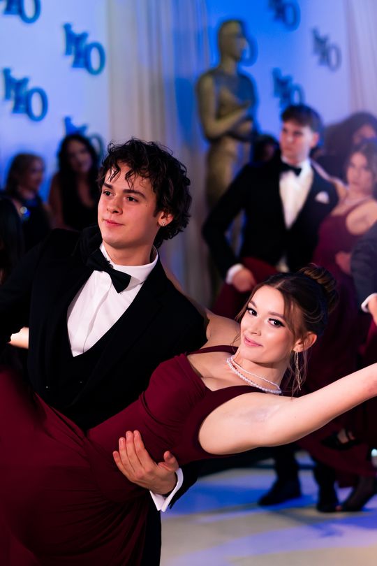 Studniówka IV Liceum Ogólnokształcącego im. dr. Tytusa Chałubińskiego w Radomiu (zdjęcia)