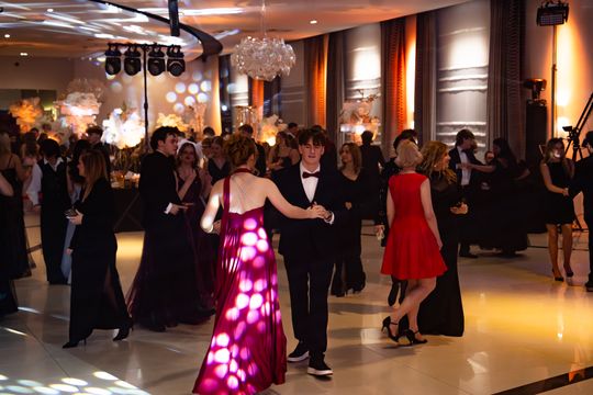 Studniówka IV Liceum Ogólnokształcącego im. dr. Tytusa Chałubińskiego w Radomiu (zdjęcia)