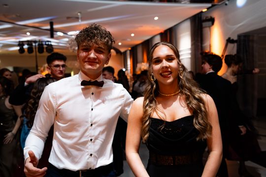 Studniówka IV Liceum Ogólnokształcącego im. dr. Tytusa Chałubińskiego w Radomiu (zdjęcia)