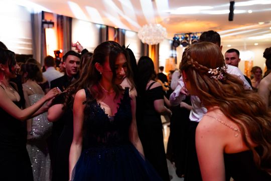 Studniówka IV Liceum Ogólnokształcącego im. dr. Tytusa Chałubińskiego w Radomiu (zdjęcia)