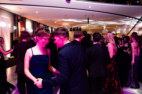 Studniówka IV Liceum Ogólnokształcącego im. dr. Tytusa Chałubińskiego w Radomiu (zdjęcia)