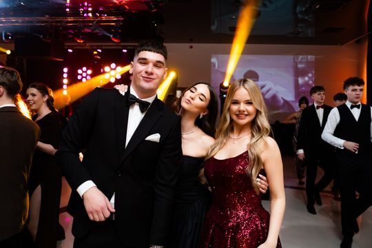 Studniówka IV Liceum Ogólnokształcącego im. dr. Tytusa Chałubińskiego w Radomiu (zdjęcia)