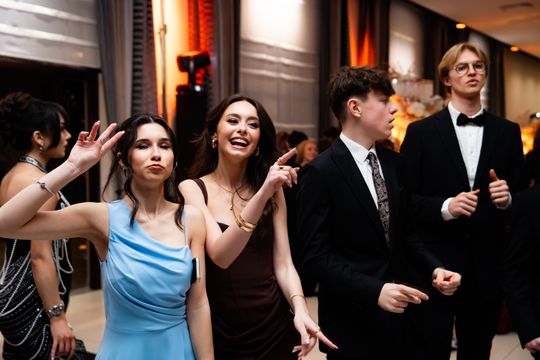 Studniówka IV Liceum Ogólnokształcącego im. dr. Tytusa Chałubińskiego w Radomiu (zdjęcia)