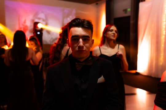 Studniówka IV Liceum Ogólnokształcącego im. dr. Tytusa Chałubińskiego w Radomiu (zdjęcia)