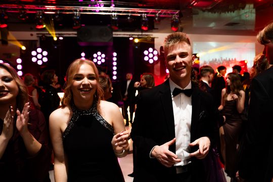 Studniówka IV Liceum Ogólnokształcącego im. dr. Tytusa Chałubińskiego w Radomiu (zdjęcia)