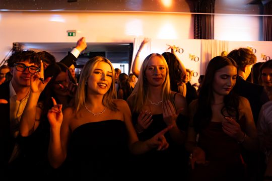 Studniówka IV Liceum Ogólnokształcącego im. dr. Tytusa Chałubińskiego w Radomiu (zdjęcia)