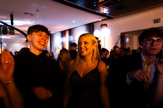 Studniówka IV Liceum Ogólnokształcącego im. dr. Tytusa Chałubińskiego w Radomiu (zdjęcia)