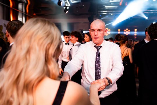 Studniówka IV Liceum Ogólnokształcącego im. dr. Tytusa Chałubińskiego w Radomiu (zdjęcia)