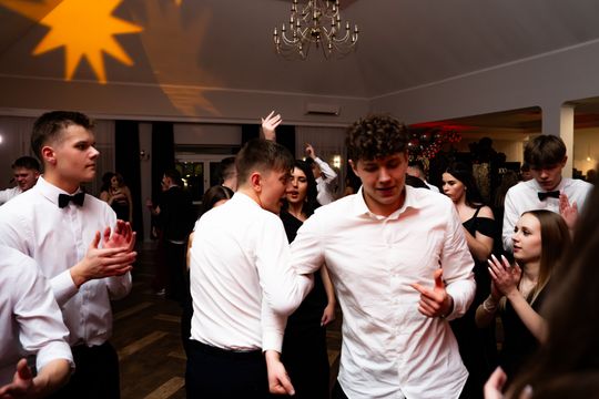 Studniówka Liceum Ogólnokształcącego im. M. Dąbrowskiej w Pionkach (zdjęcia)