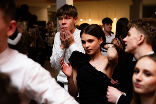 Studniówka Liceum Ogólnokształcącego im. M. Dąbrowskiej w Pionkach (zdjęcia)