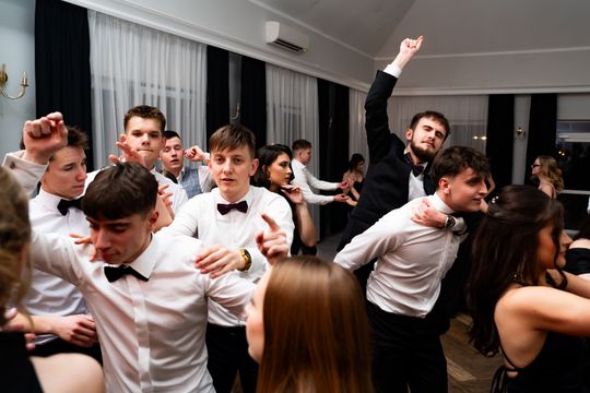 Studniówka Liceum Ogólnokształcącego im. M. Dąbrowskiej w Pionkach (zdjęcia)