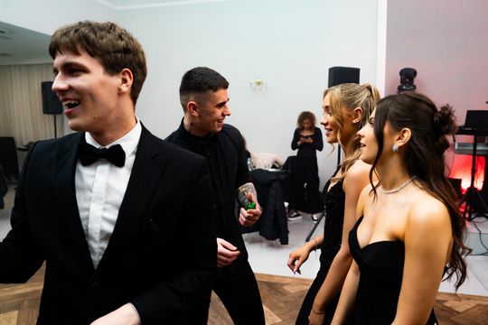 Studniówka Liceum Ogólnokształcącego im. M. Dąbrowskiej w Pionkach (zdjęcia)