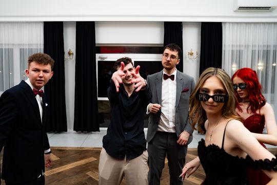 Studniówka Liceum Ogólnokształcącego im. M. Dąbrowskiej w Pionkach (zdjęcia)