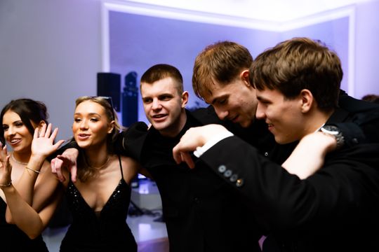 Studniówka Liceum Ogólnokształcącego im. M. Dąbrowskiej w Pionkach (zdjęcia)