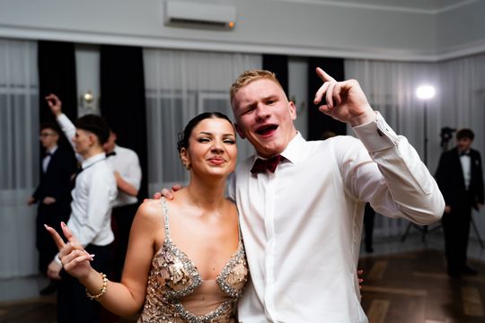 Studniówka Liceum Ogólnokształcącego im. M. Dąbrowskiej w Pionkach (zdjęcia)