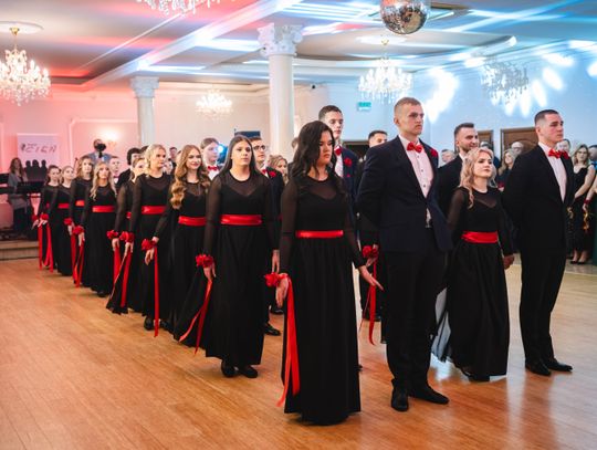 Studniówki 2026: Szkoły im. 72 Pułku Piechoty w Radomiu ZDZ (zdjęcia)