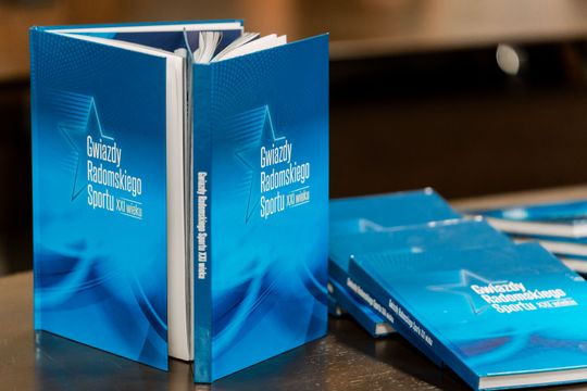 Prezentacja publikacji %22Gwiazdy Radomskiego Sportu%22 001.jpg