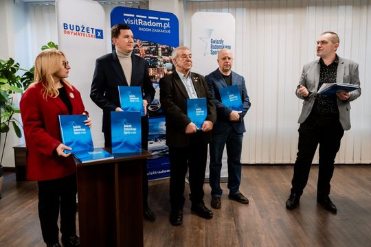 Prezentacja publikacji %22Gwiazdy Radomskiego Sportu%22 002.jpg