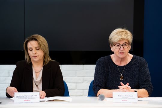 Konferencja prasowa dot. inwestycji samorządu województwa w regionie radomskim w 2026 roku (zdjęcia)