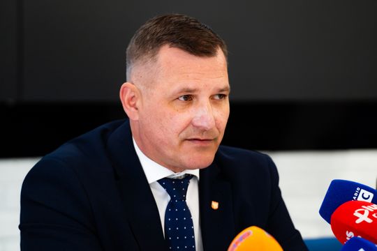 Konferencja prasowa dot. inwestycji samorządu województwa w regionie radomskim w 2026 roku (zdjęcia)