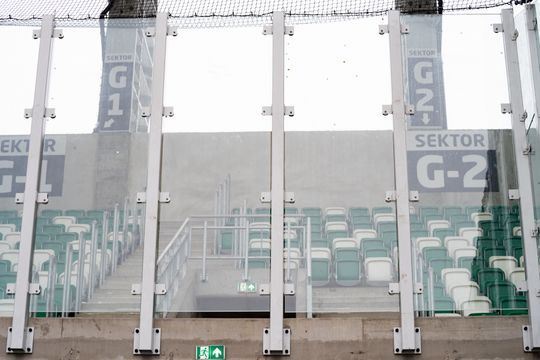 Ostatnie prace na sektorze dla gości na stadionie przy Struga (zdjęcia)