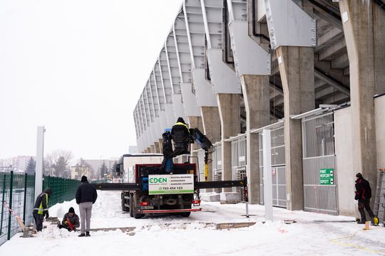 Ostatnie prace na sektorze dla gości na stadionie przy Struga (zdjęcia)