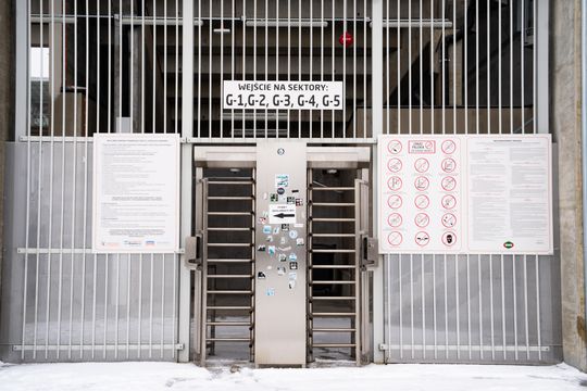 Ostatnie prace na sektorze dla gości na stadionie przy Struga (zdjęcia)