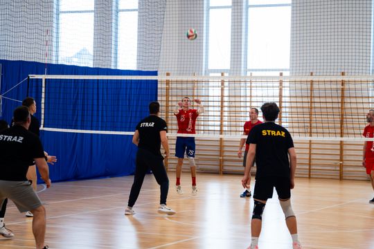 Mistrzostwa Służb Mundurowych i Medycznych w piłkę Siatkową (zdjęcia)