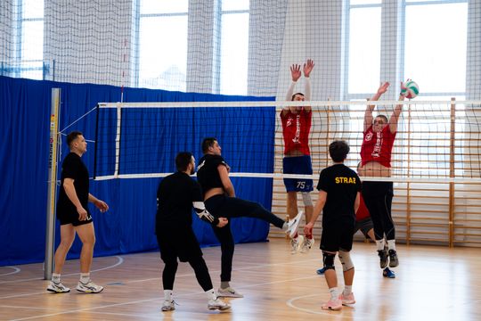 Mistrzostwa Służb Mundurowych i Medycznych w piłkę Siatkową (zdjęcia)