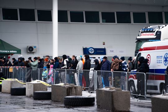 Charytatywny Drift Show na terenie E.Leclerc Radom (zdjęcia)