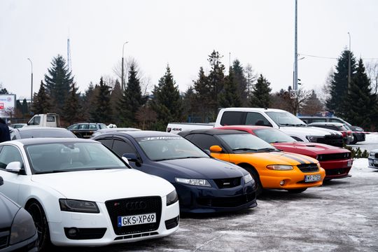 Charytatywny Drift Show na terenie E.Leclerc Radom (zdjęcia)