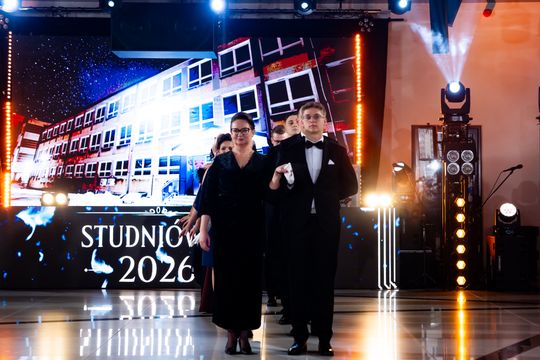 Studniówka Zespołu Szkół Ekonomicznych (zdjęcia)