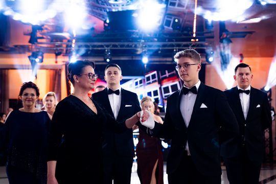 Studniówka Zespołu Szkół Ekonomicznych (zdjęcia)