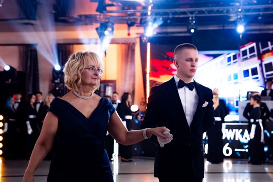 Studniówka Zespołu Szkół Ekonomicznych (zdjęcia)