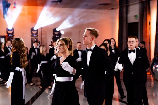 Studniówka Zespołu Szkół Ekonomicznych (zdjęcia)