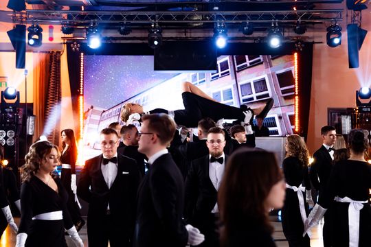 Studniówka Zespołu Szkół Ekonomicznych (zdjęcia)