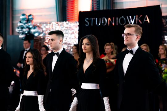 Studniówka Zespołu Szkół Ekonomicznych (zdjęcia)