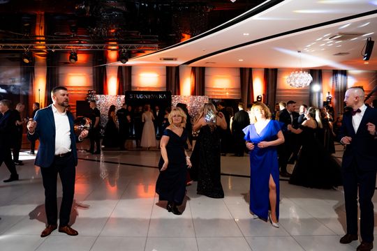 Studniówka Zespołu Szkół Ekonomicznych (zdjęcia)