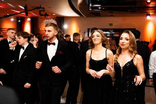 Studniówka Zespołu Szkół Ekonomicznych (zdjęcia)