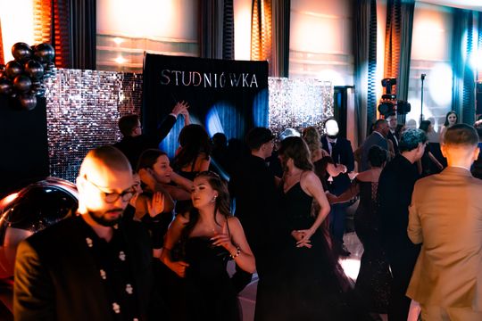 Studniówka Zespołu Szkół Ekonomicznych (zdjęcia)