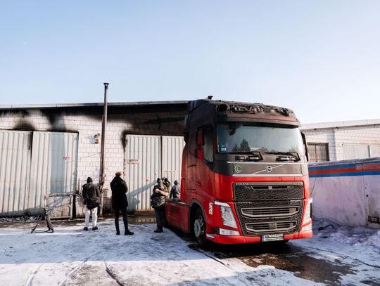 Warsztat w Milejowicach po pożarze (zdjęcia)