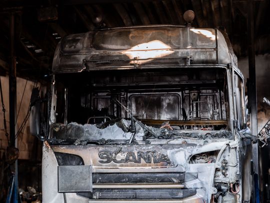 Warsztat w Milejowicach po pożarze (zdjęcia)