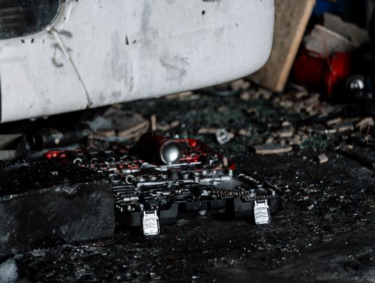 Warsztat w Milejowicach po pożarze (zdjęcia)