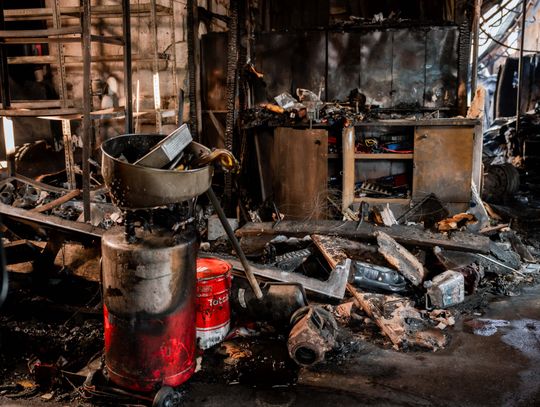 Warsztat w Milejowicach po pożarze (zdjęcia)