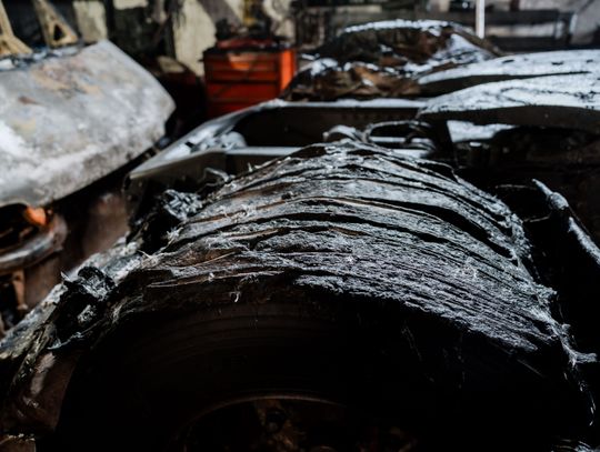 Warsztat w Milejowicach po pożarze (zdjęcia)